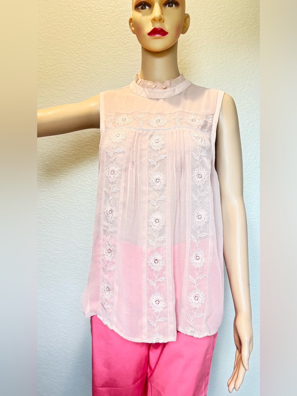 Forever 21 Light Pink Floral Embroidered Sleeveless Mock Neck Camisole